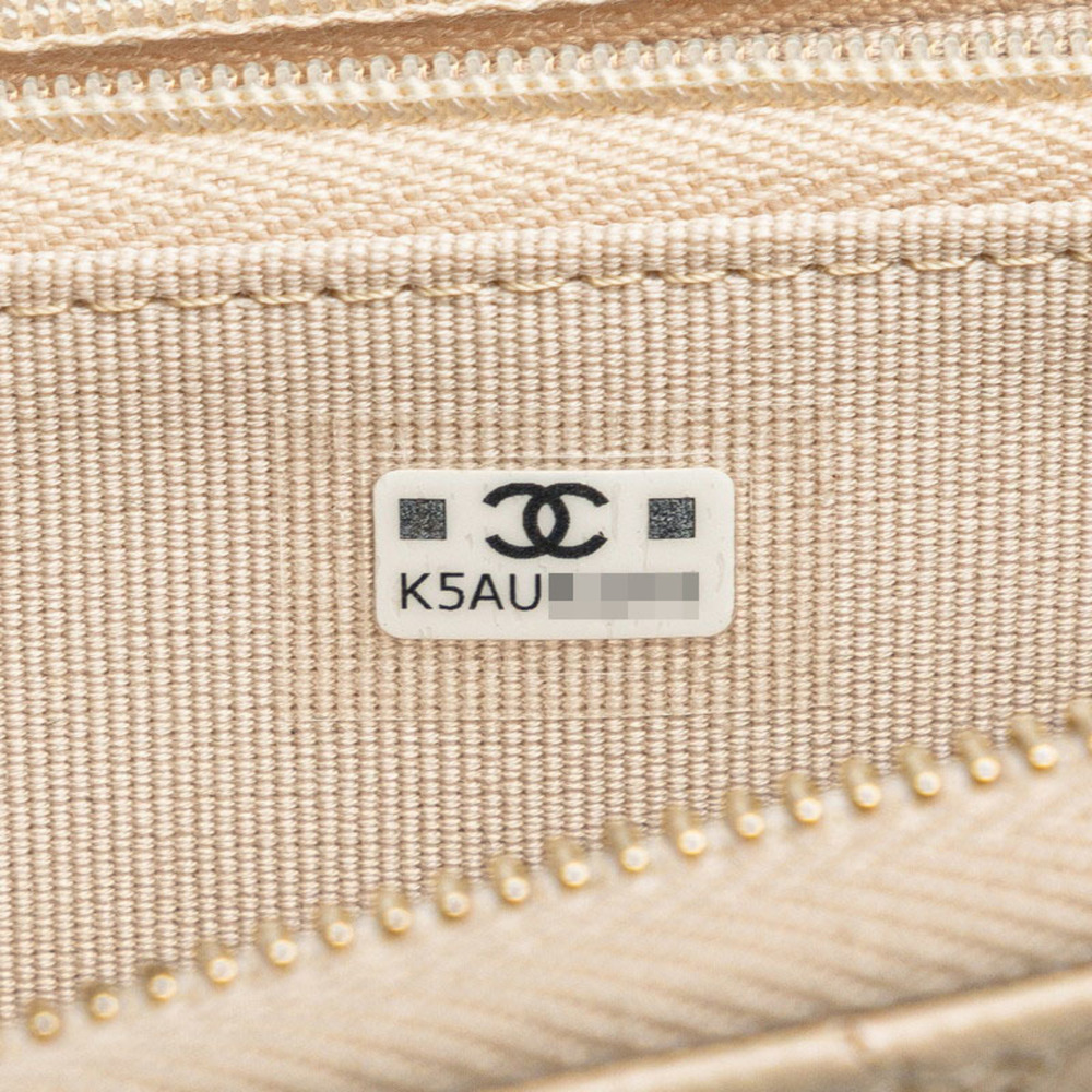 CHANEL Cream Caviar Leather Logo Wallet - Picture 9 of 10